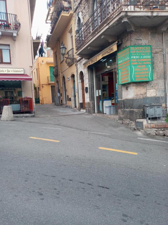 شقة A Casa Di Nino Taormina Centro المظهر الخارجي الصورة